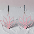 Bloom Line – Floral Drop mit feinsilberplattierten Brisuren