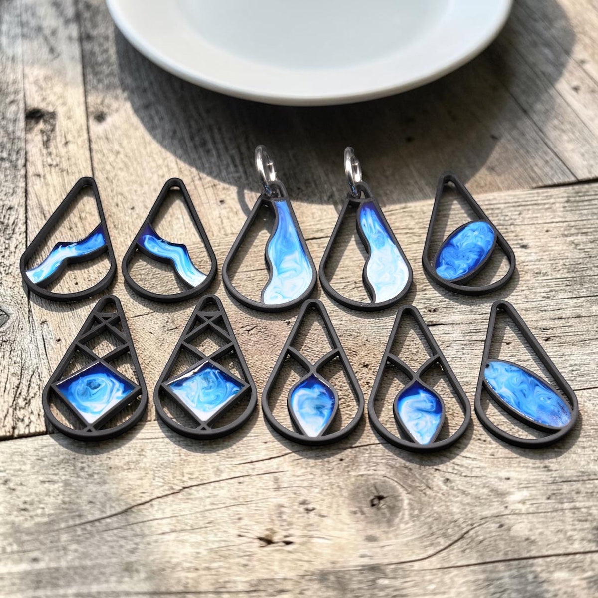 RISITEC - Timeless By Design Ocean Line Wechselanhänger mit blauem Metallic-Resin in verschiedenen geometrischen Formen