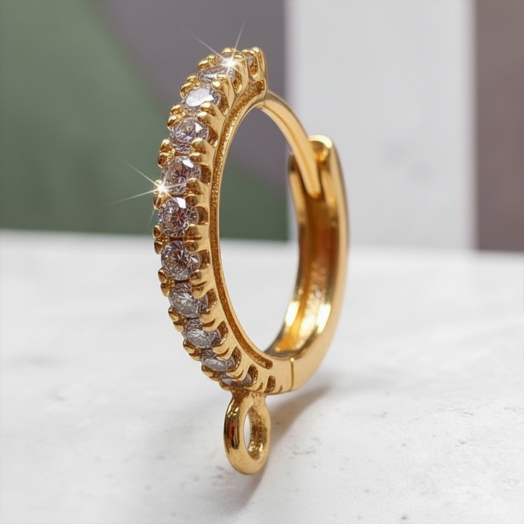 RISITEC - Timeless By Design 24K vergoldete Creole mit funkelnden Zirkonia-Steinen und Öse für Anhänger